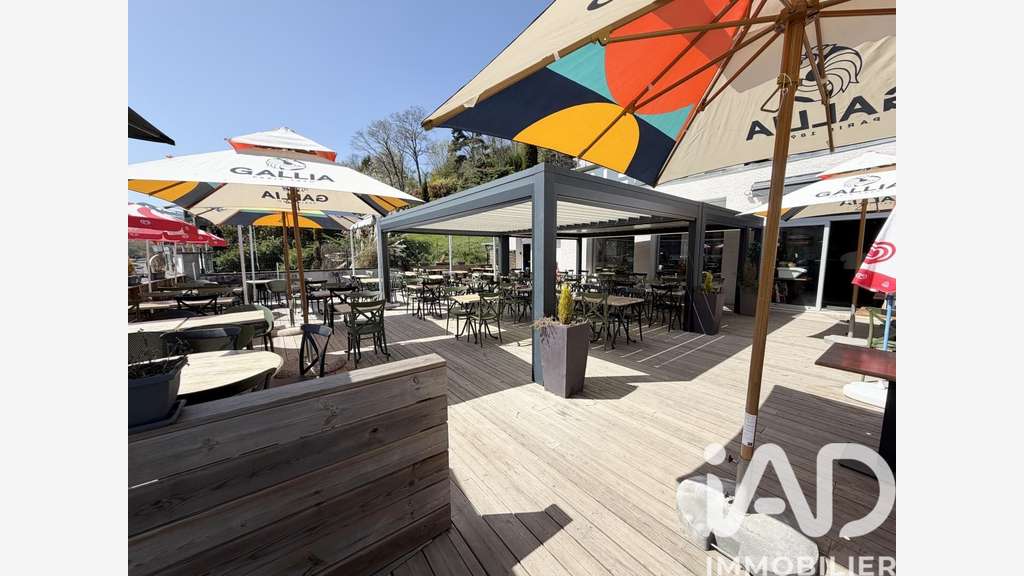 AV restaurant empl exceptionnel à Chambon-sur-Lac
