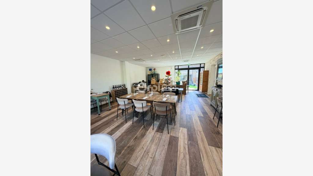 Vente restaurant calme et verdoyant à Champfleury