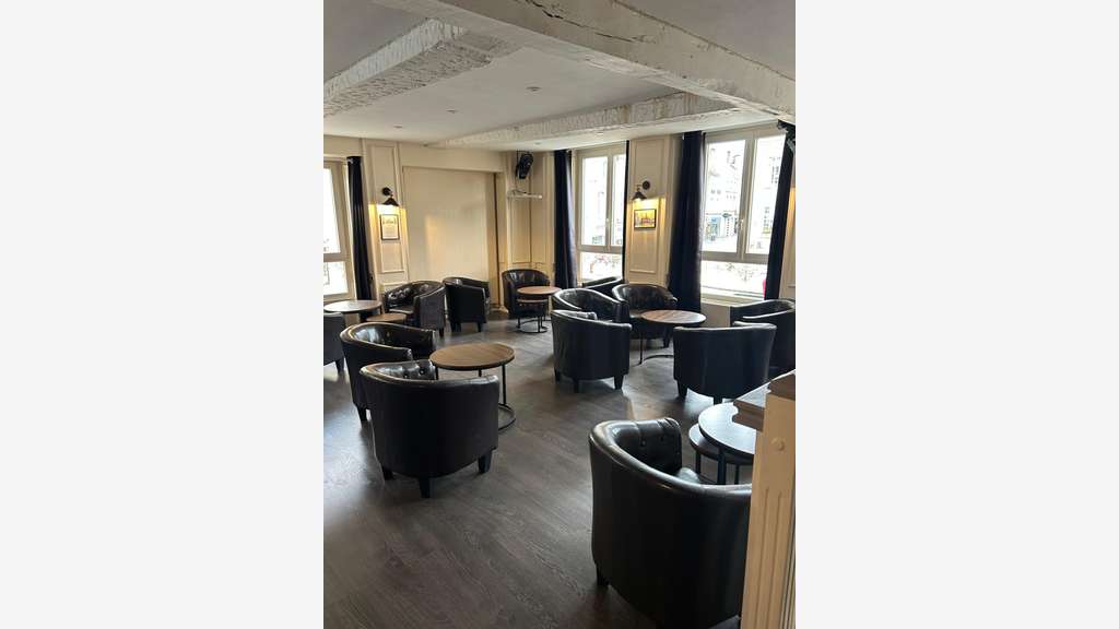 Vente bar brasserie terrasse empl N°1 à Chaumont