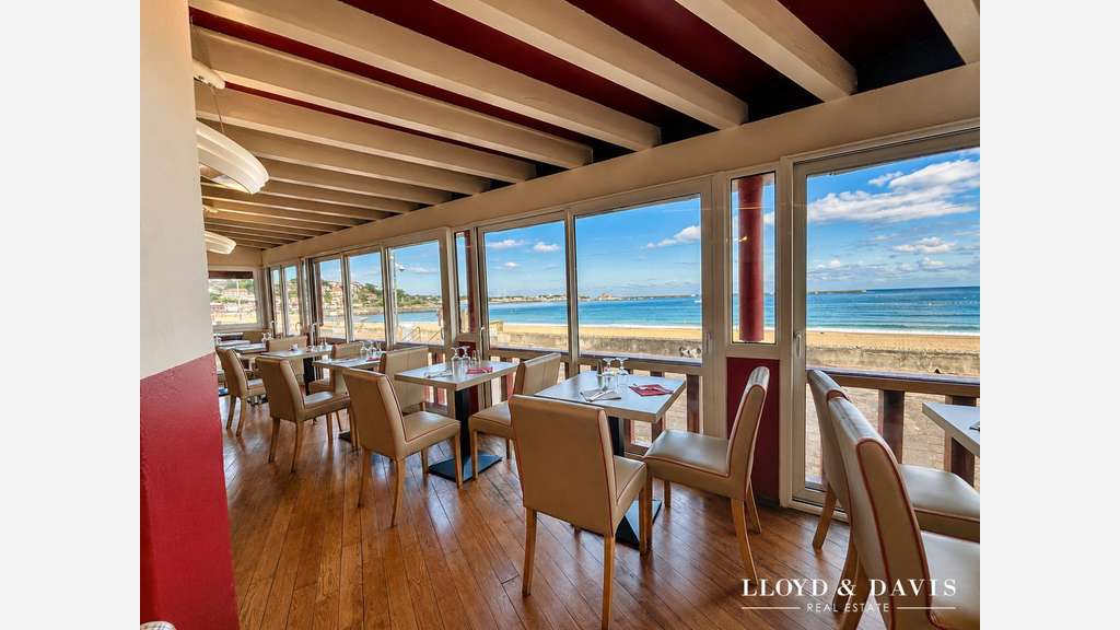 Vente restaurant face à la baie de St Jean de Luz
