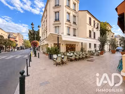 AV fonds + murs restaurant à Puteaux Bld Wallace 
