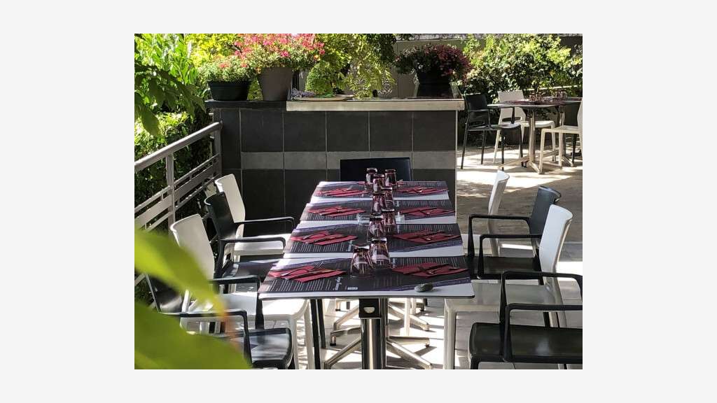 Vente restaurant sur emplacement stratégique Doubs