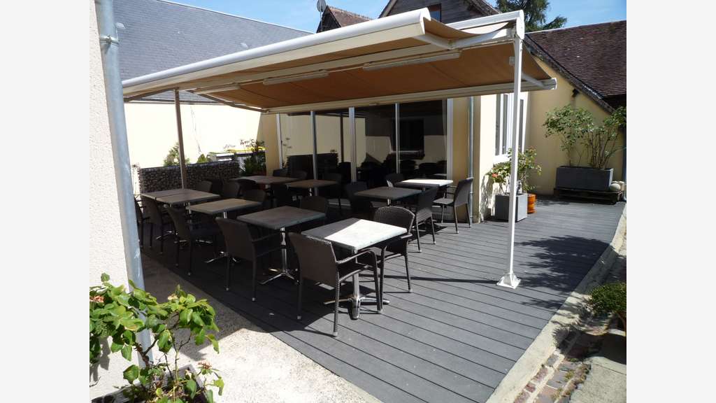 Vente restaurant traditionnel en coeur de ville 28