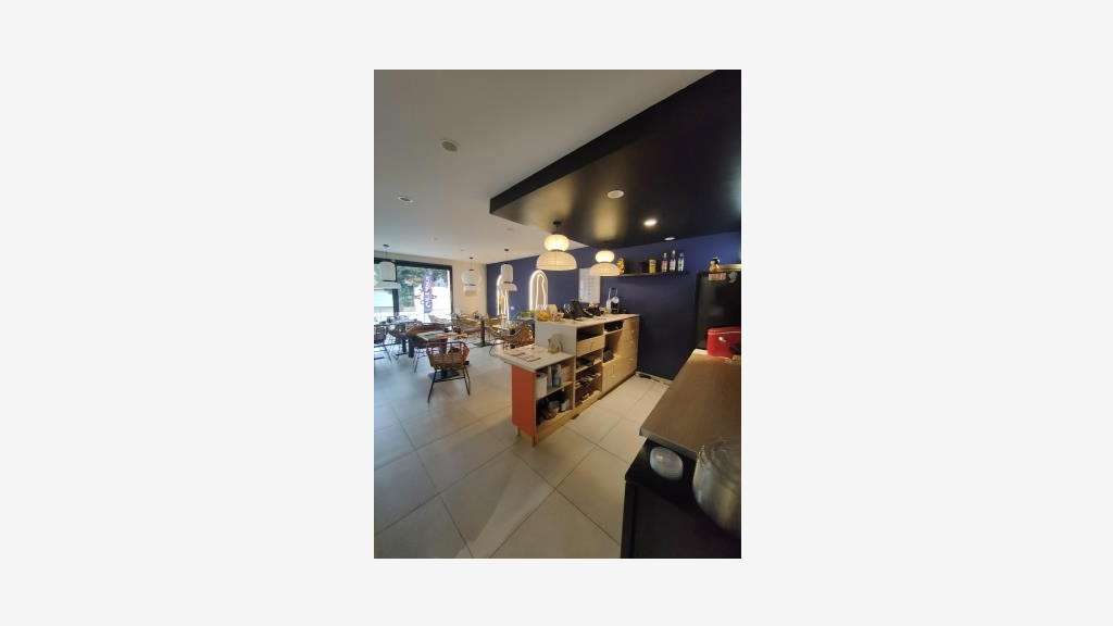 Vente restaurant en village cossu du Gard