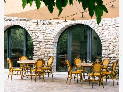 AV restaurant traditionnel avec logement Hérault