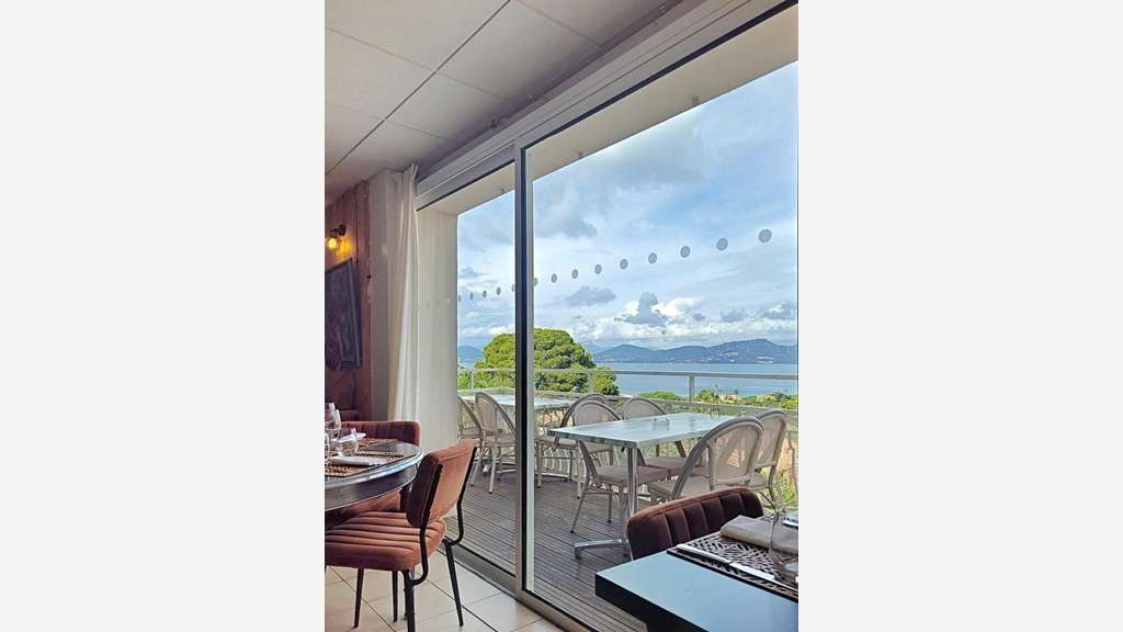 Vente bar lounge restaurant en presqu’île de Giens