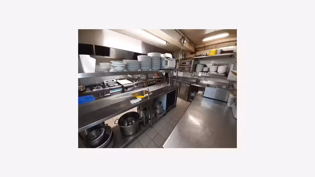 AV restaurant hyper centre Tours empl N°1 premium