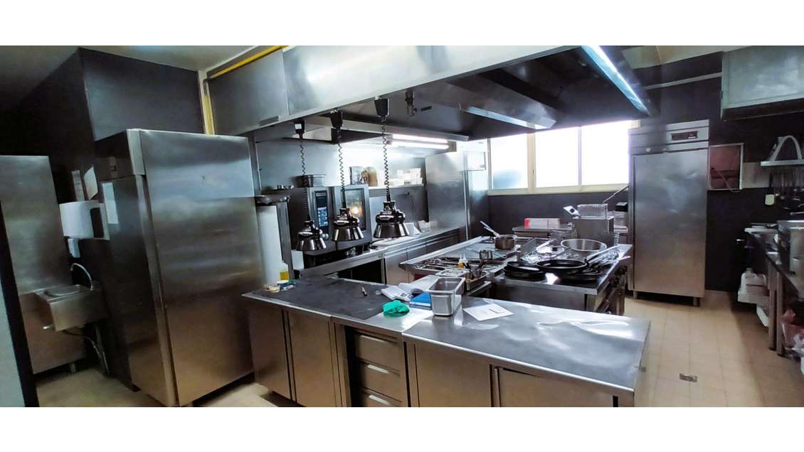 Cède restaurant avec terrasse lic 4 Juan les Pins