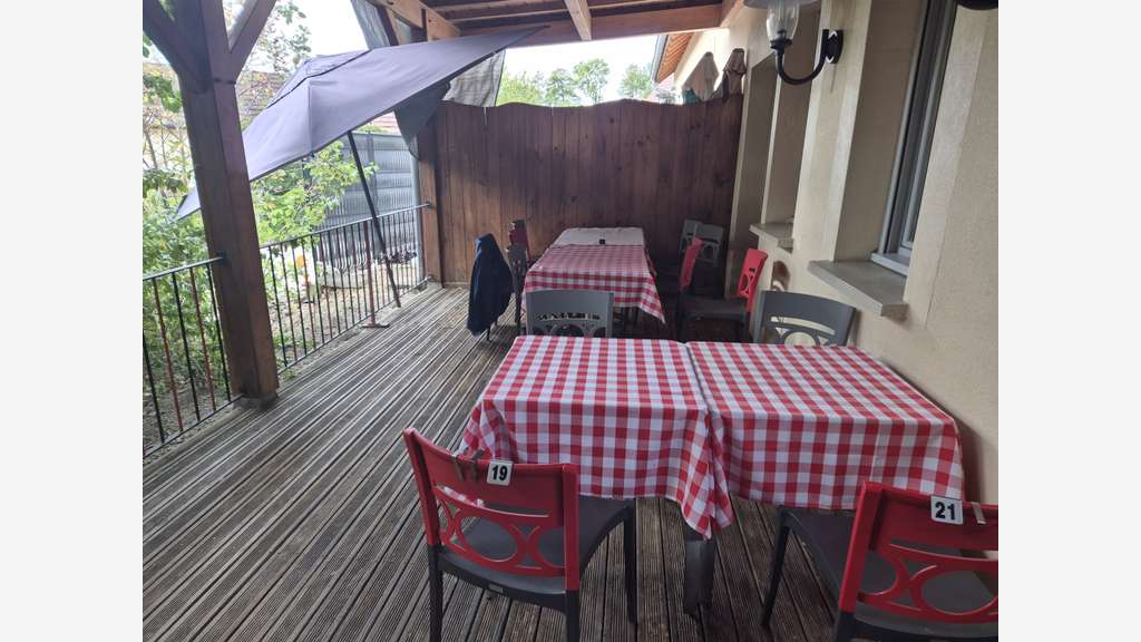 Cède restaurant traditionnel site touristique Jura
