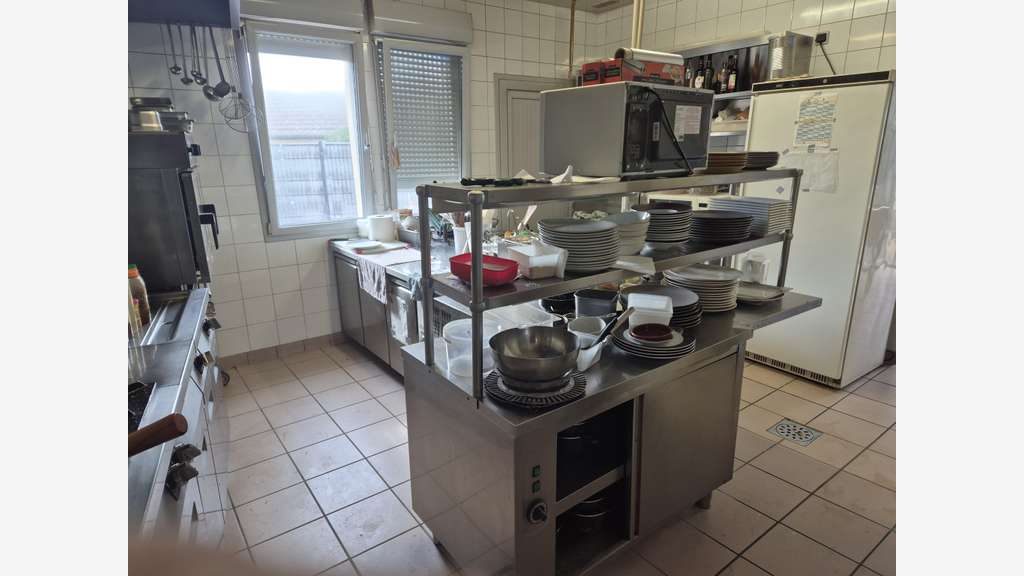 Cède restaurant traditionnel site touristique Jura