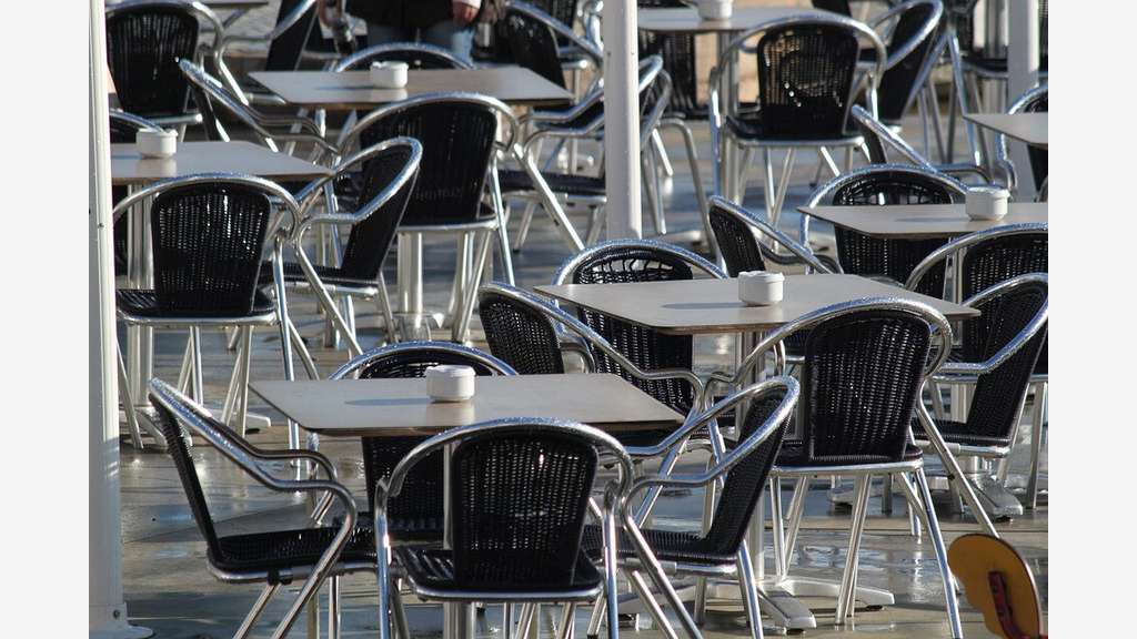 Vente restaurant L3 murs + fonds proche Aix-en-Pce