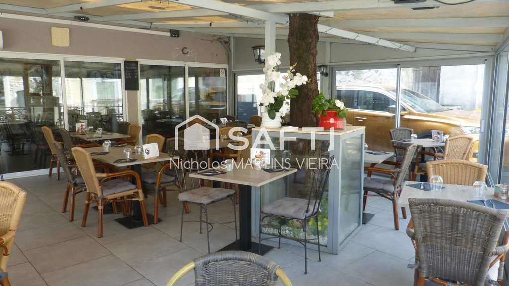 Cède restaurant de charme avec logement dept Gard