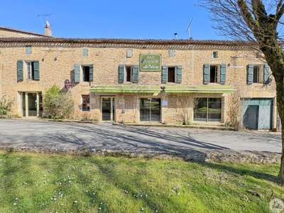 Vente restaurant avec beaucoup de potentiel  47