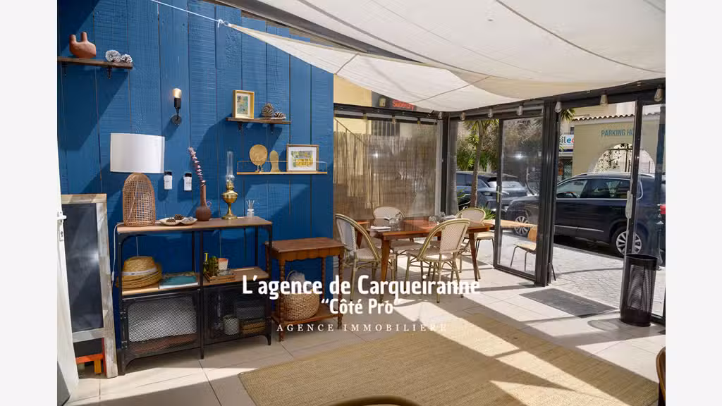 AV restaurant 105m² Le Lavandou emplacement N°1
