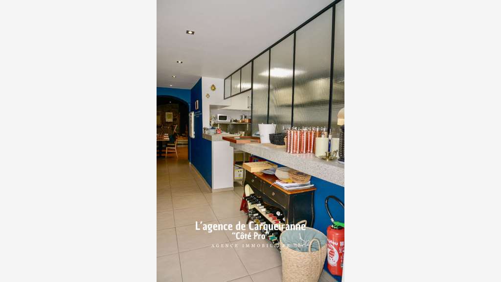 AV restaurant 105m² Le Lavandou emplacement N°1