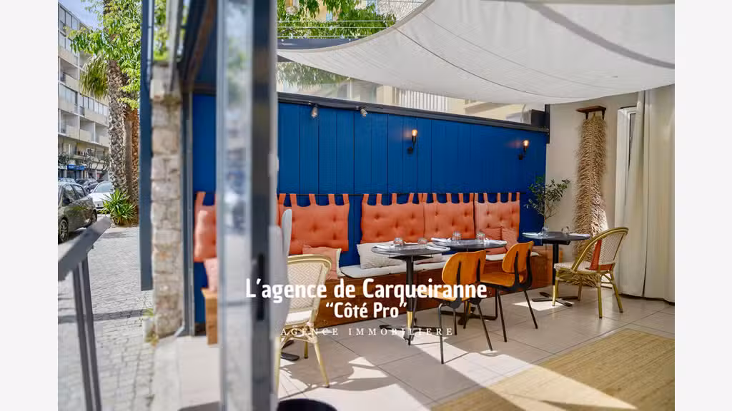 AV restaurant 105m² Le Lavandou emplacement N°1