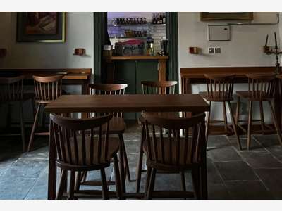 Bar brasserie restaurant