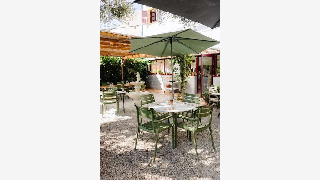AV restaurant charme saisonnier avec boutique 06