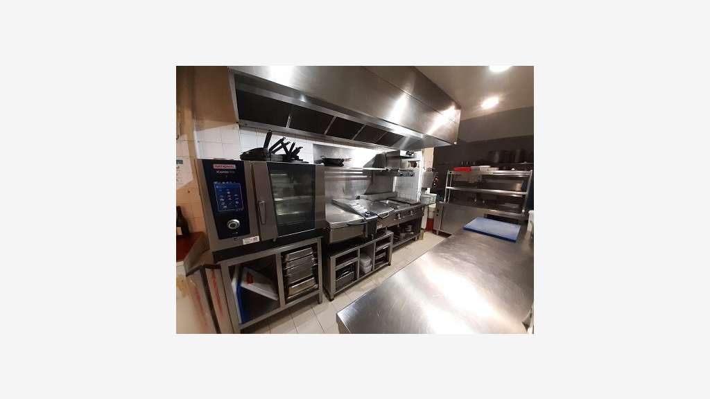 AV RESTAURANT LICENCE IV EMPL. N°1BIS TOURS CENTRE