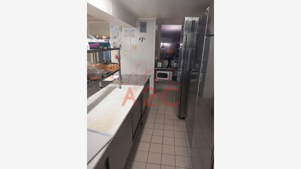 Murs + fonds restaurant bar lic IV appartement 85