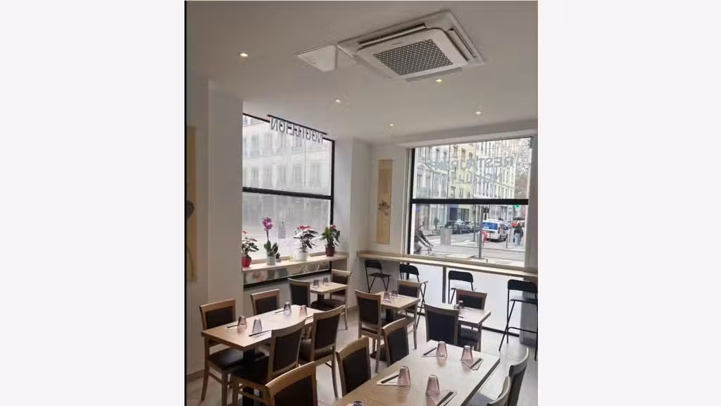 À saisir d'urgence restaurant d'angle à Lyon 69003