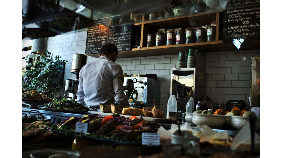 AV restaurant avec terrasse Marseille Notre Dame 