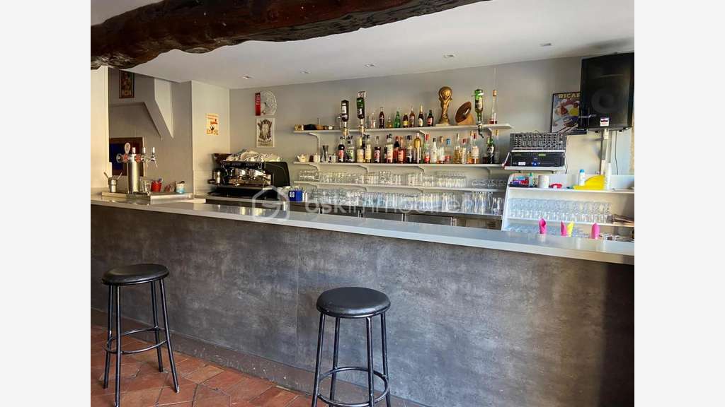 Vente bar et restauration lic IV à Monfort