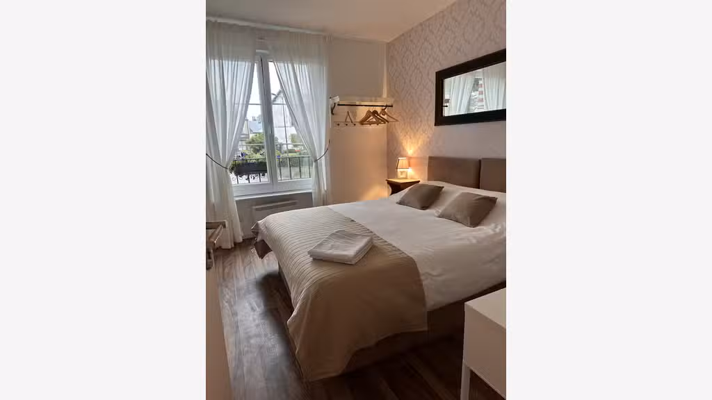 Vente restaurant chambres meublées et logement 50