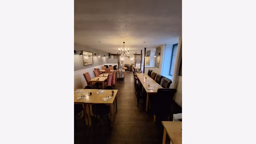 Vente restaurant chambres meublées et logement 50