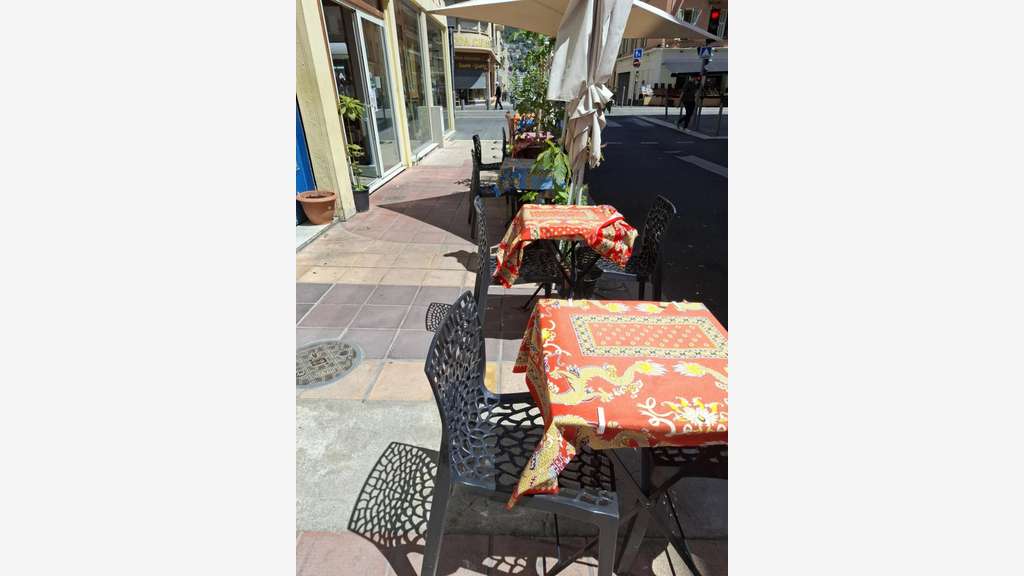 Vente restaurant en angle de rue à Nice République
