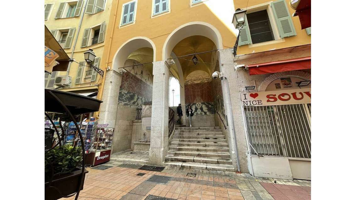 A vendre restaurant très connu dans le vieux Nice