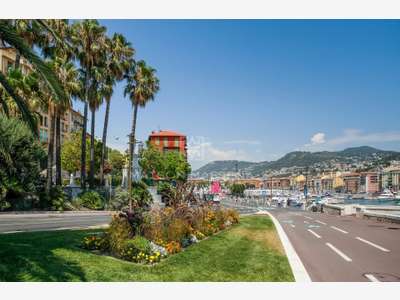 Vente café restaurant terrasse sur le port de Nice
