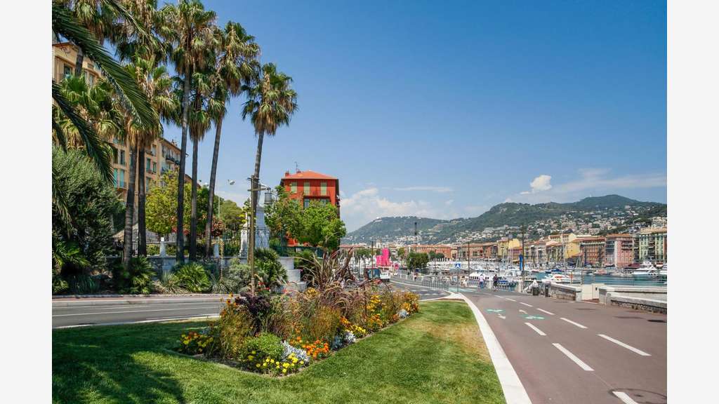 Vente café restaurant terrasse sur le port de Nice