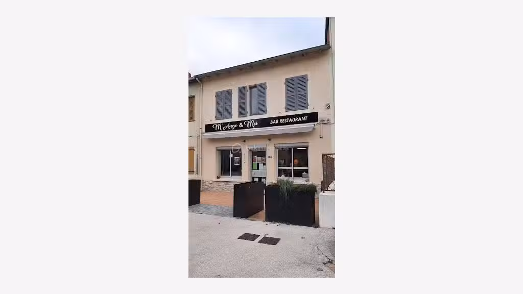 A vendre bar restaurant près de Roanne Noailly