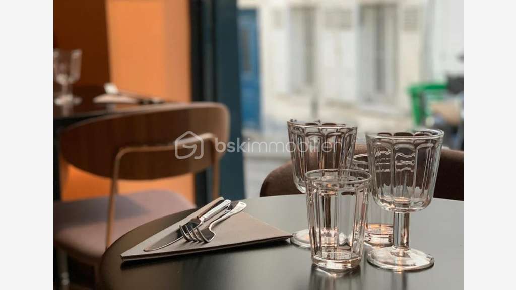 Vente restaurant bar renommé à Paris Montmartre