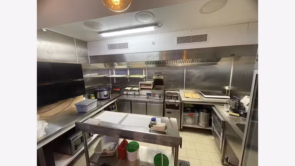 Vente restaurant 22 à 30 couverts extraction 400