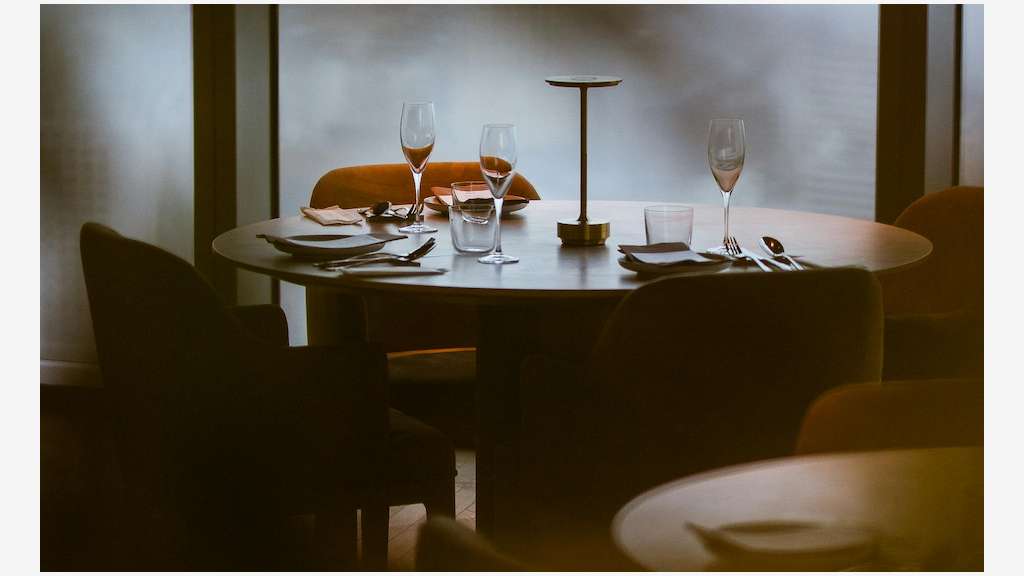 Vente restaurant d'angle à rénover quartier mixte