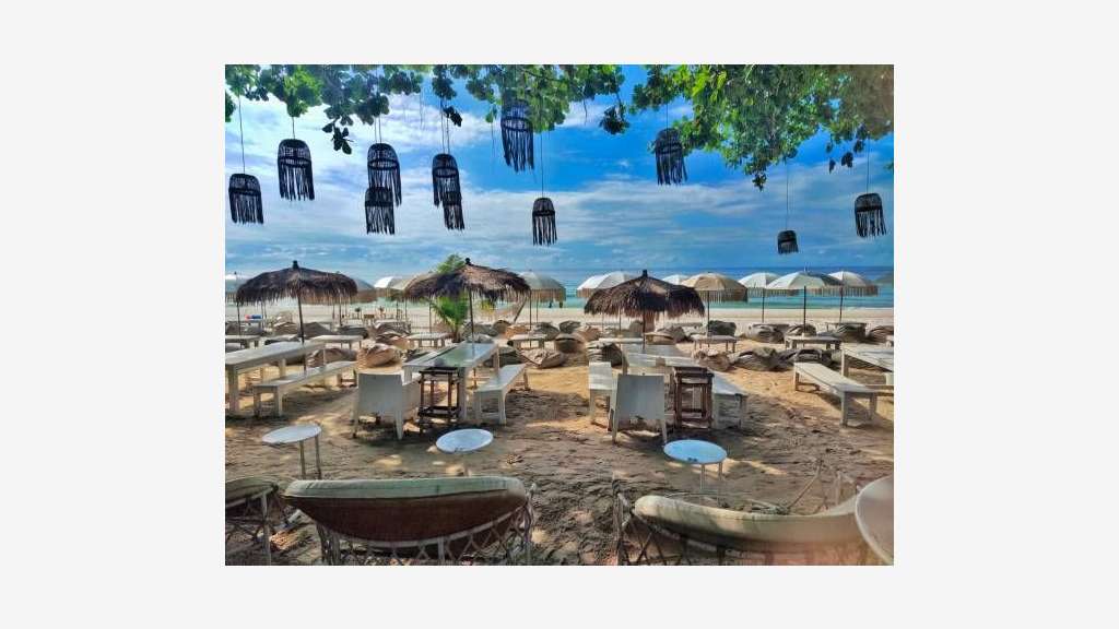 CLUB DE PLAGE D'EXCEPTION - OPPORTUNITE RARE
