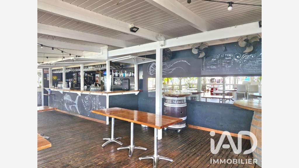 Vente restaurant renommé à la Marina du Gosier
