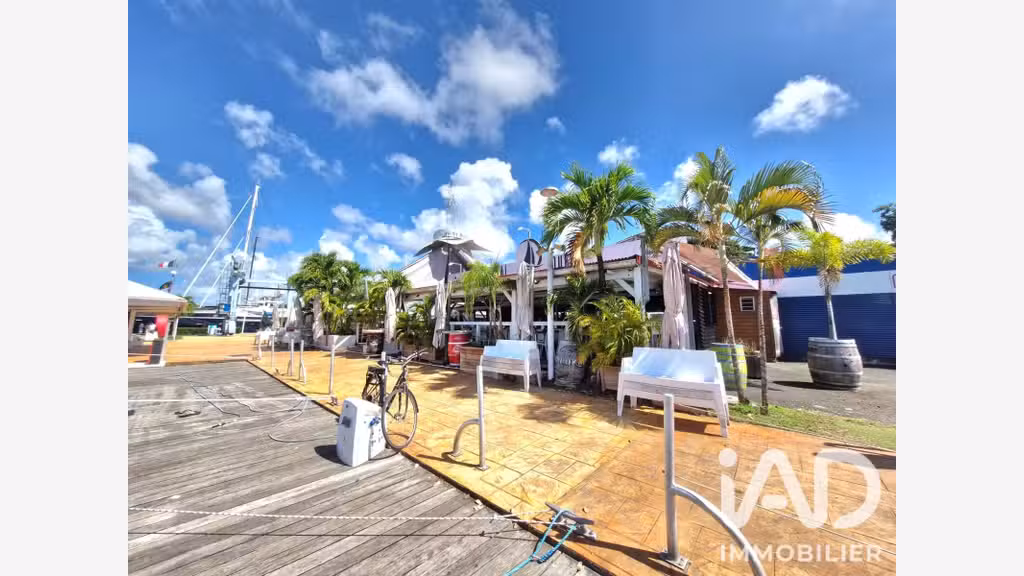 Vente restaurant renommé à la Marina du Gosier