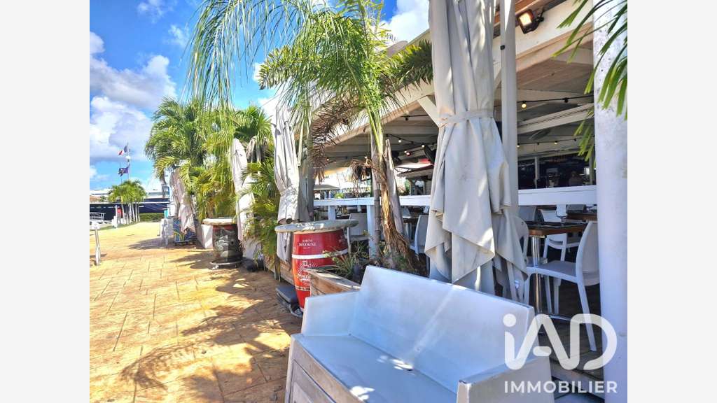 Vente restaurant renommé à la Marina du Gosier