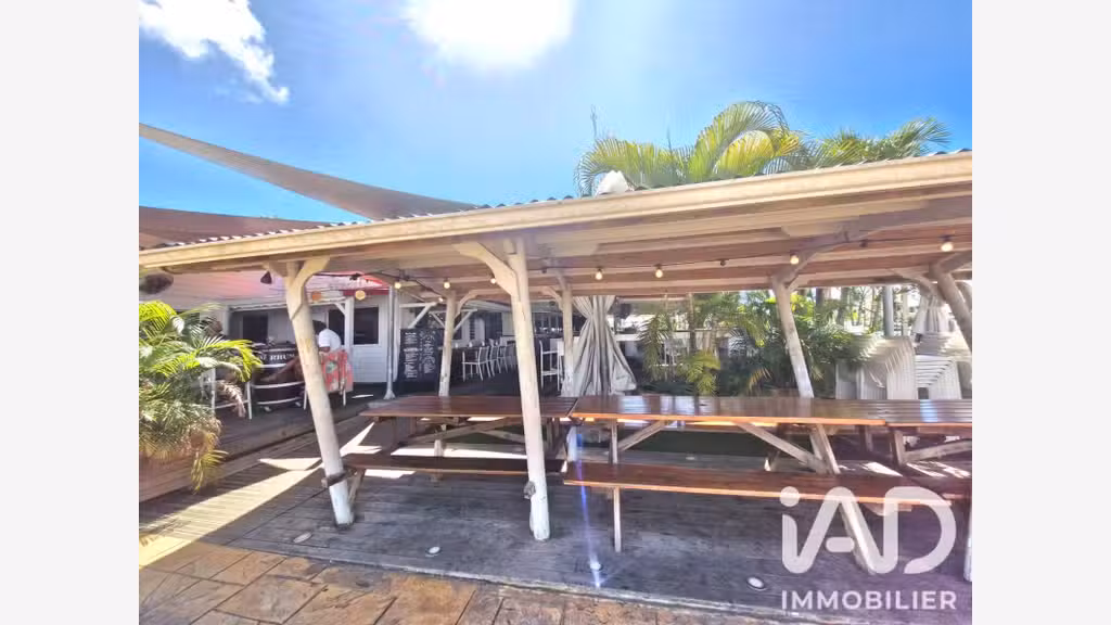 Vente restaurant renommé à la Marina du Gosier