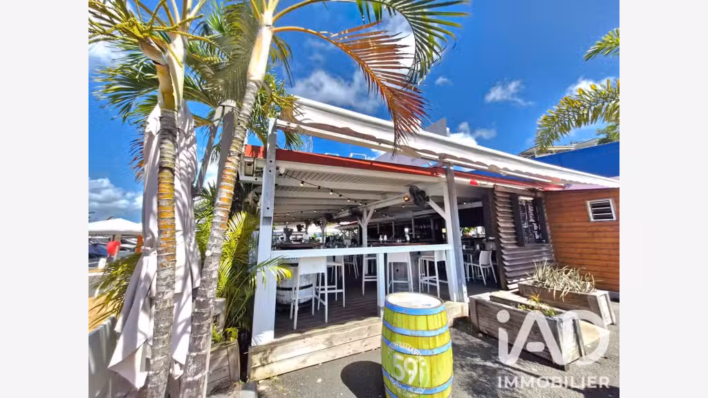 Vente restaurant renommé à la Marina du Gosier