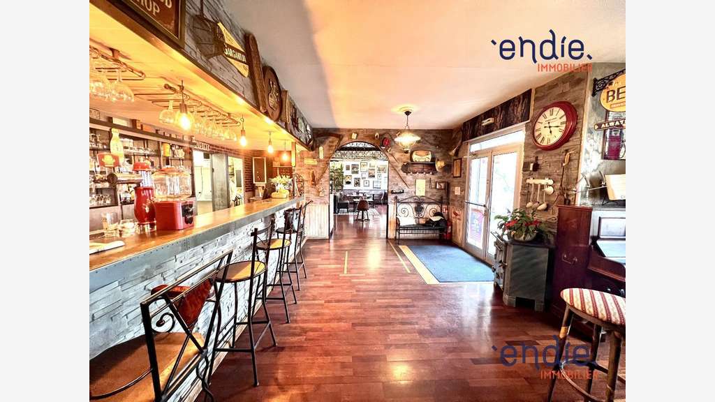 AV restaurant + appartement 90m² à Poitiers sud