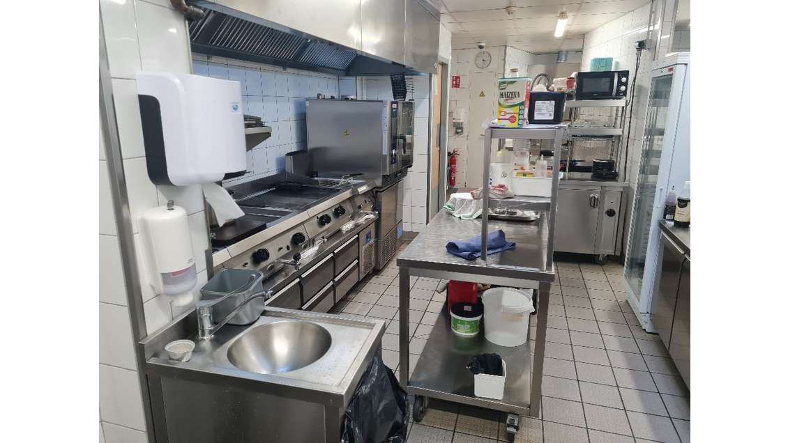 A vendre hôtel restaurant à Puy Guillaume