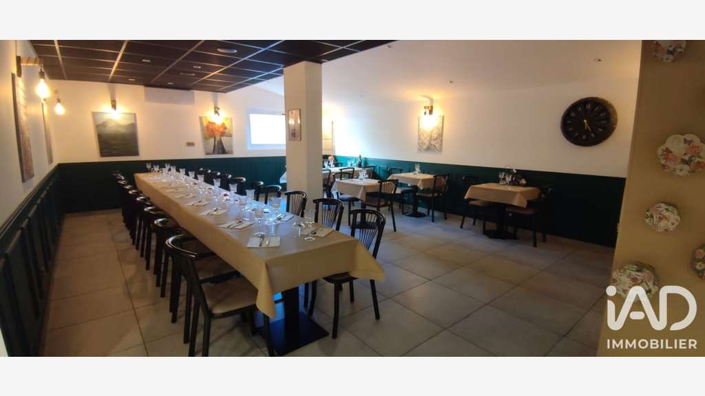 Vente beau restaurant à Doizieux bord du barrage