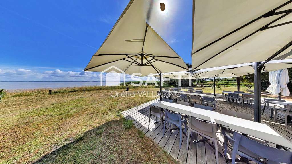 AV restaurant vue exceptionnelle sur l'estuaire 33