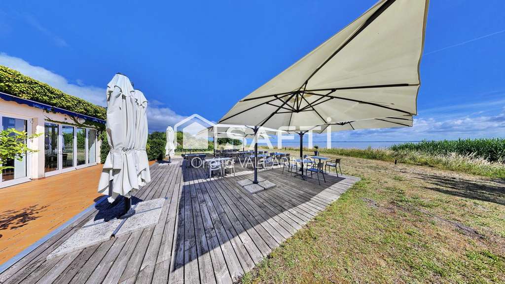 AV restaurant vue exceptionnelle sur l'estuaire 33