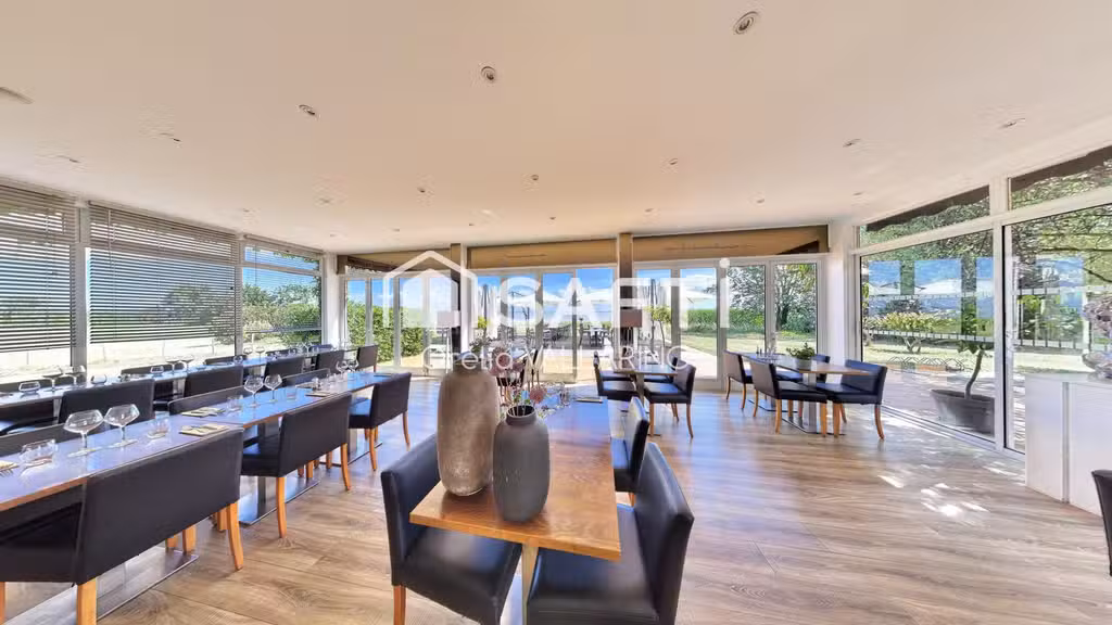 AV restaurant vue exceptionnelle sur l'estuaire 33