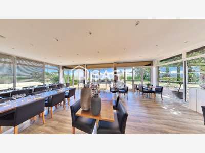 AV restaurant vue exceptionnelle sur l'estuaire 33